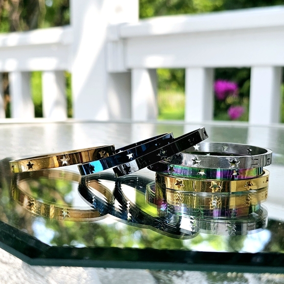 Star Bangle Bracelet Set (6) - Picture 4 of 11